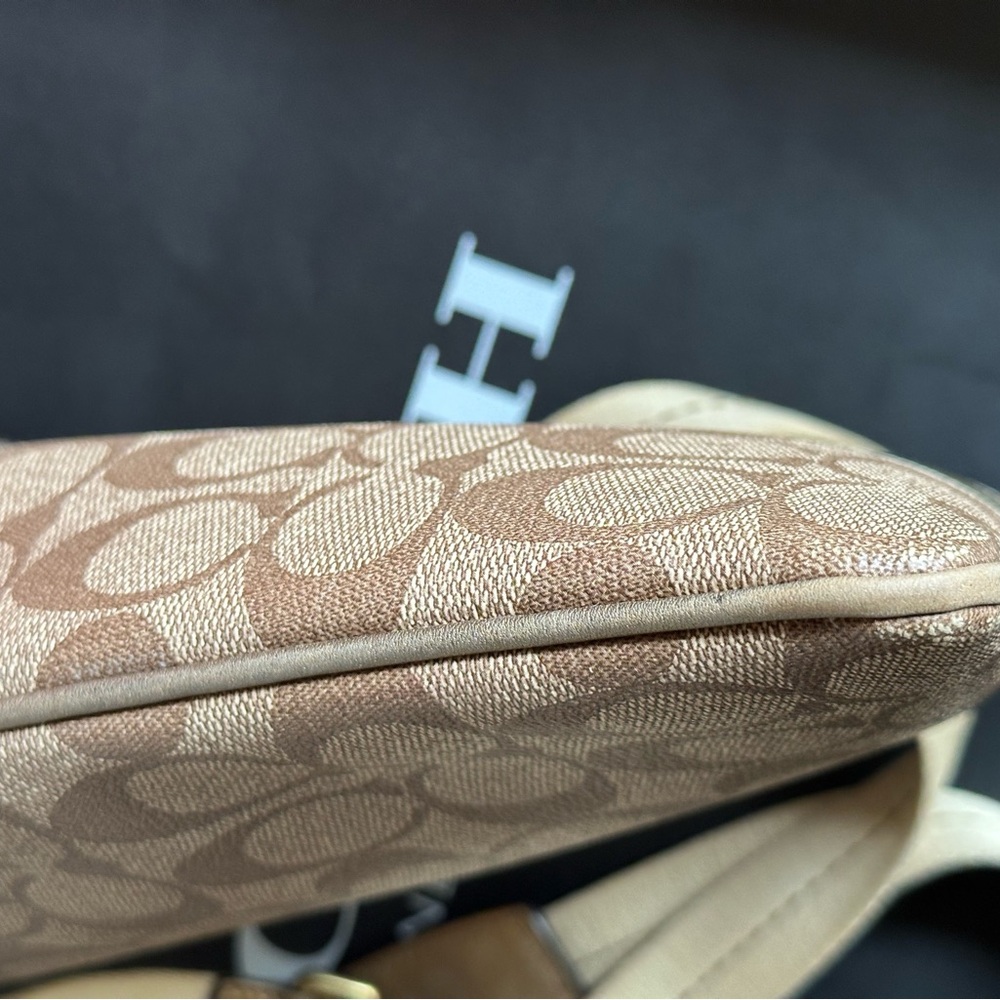 Coach Heritage Crossbody with Tattersall lining - Picture 10 of 16